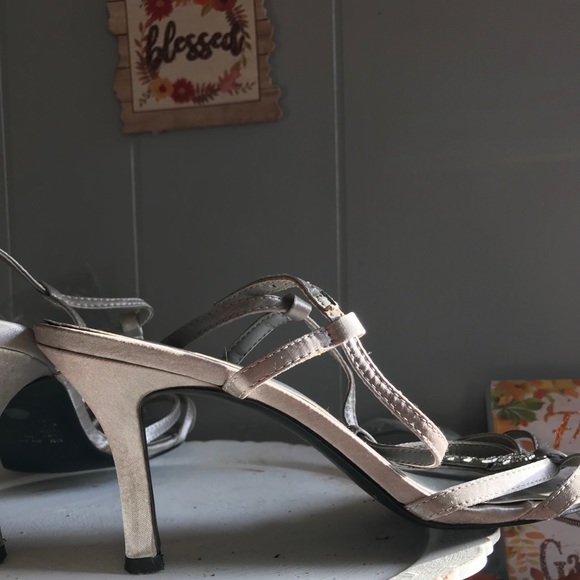 SATIN SILVER 4 INCH HEELS RHINESTONE STRAP FRONT - Picture 12 of 13